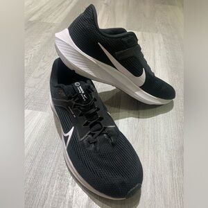 Nike Air Zoom Pegasus 40 Black Running Shoes sz 11
